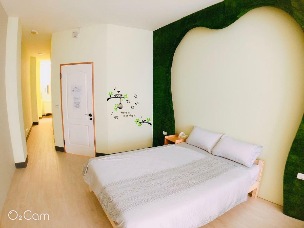 Greenonly Homestay Tainan Extérieur photo